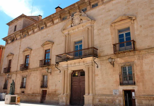 Palacio Hurtado Mendoza. Almazán Palacio Hurtado Mendoza. Almazán